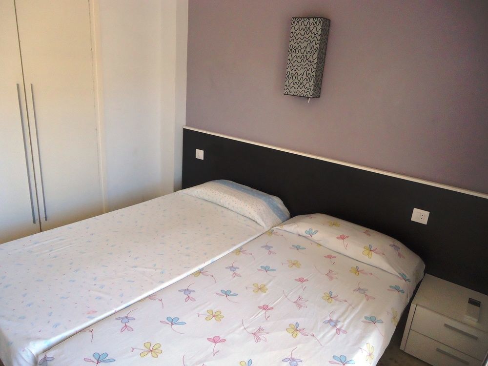 Apartamentos Antillas Fenals Lloret de Mar Exteriör bild